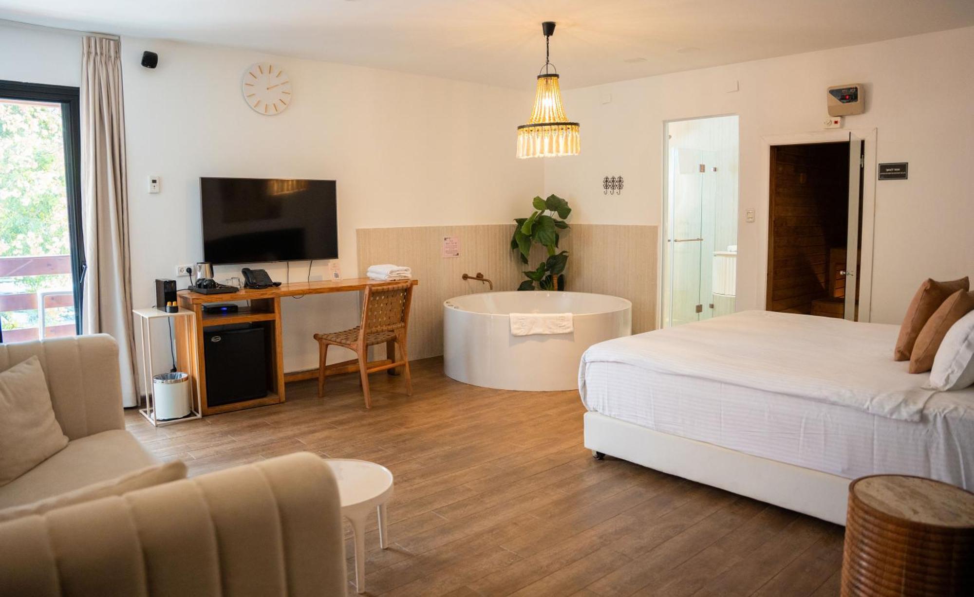 Estate Spa Boutique Hotel - Adults Only Rehovot Exterior photo